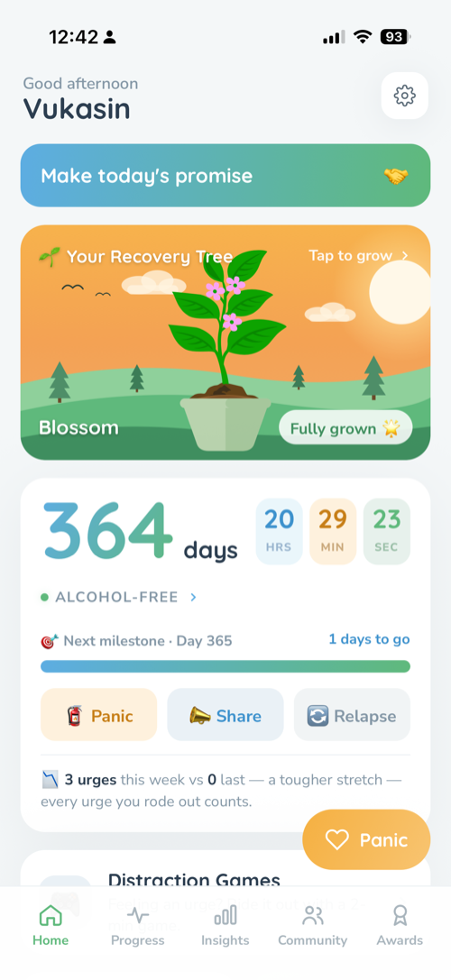 SoberLine home screen with the recovery tree and sober day counter